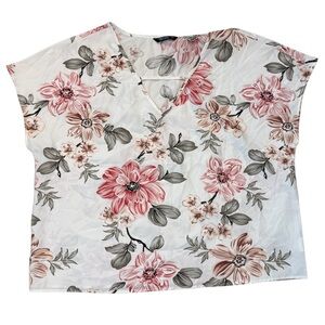 SHEIN Curve White Floral V-Neck Women's Top 2XL